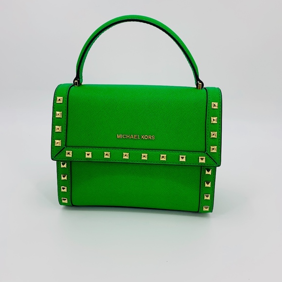 1 DAY SALE!! MICHAEL KORS DILLON STUDDED BAG - Picture 2 of 8